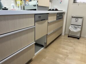 三重キッチン取付け隊　食洗機の取外して収納　施工前　